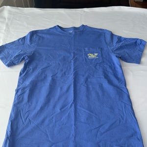 Boy’s Vineyard Vine tee shirt